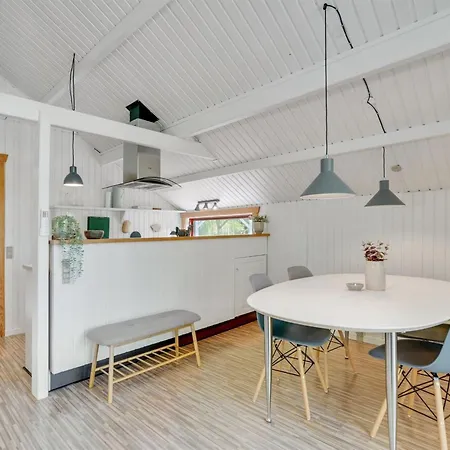 Prázdninový dům Aghwith - 1-2km From The Sea By Interhome